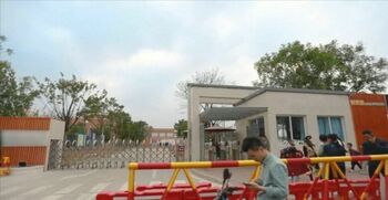 〖H.P.L栖心之栈〗—小太妹欺凌校园保安=