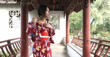 嫣儿——红。妆 嫣儿红色和服日式捆绑，吊绑，麻绳勒嘴